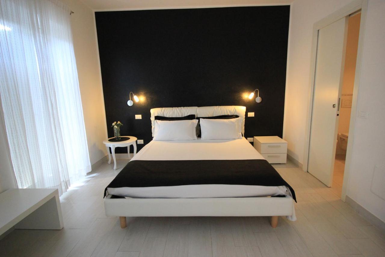 Rooms Il Punto Peschiera del Garda Exterior photo